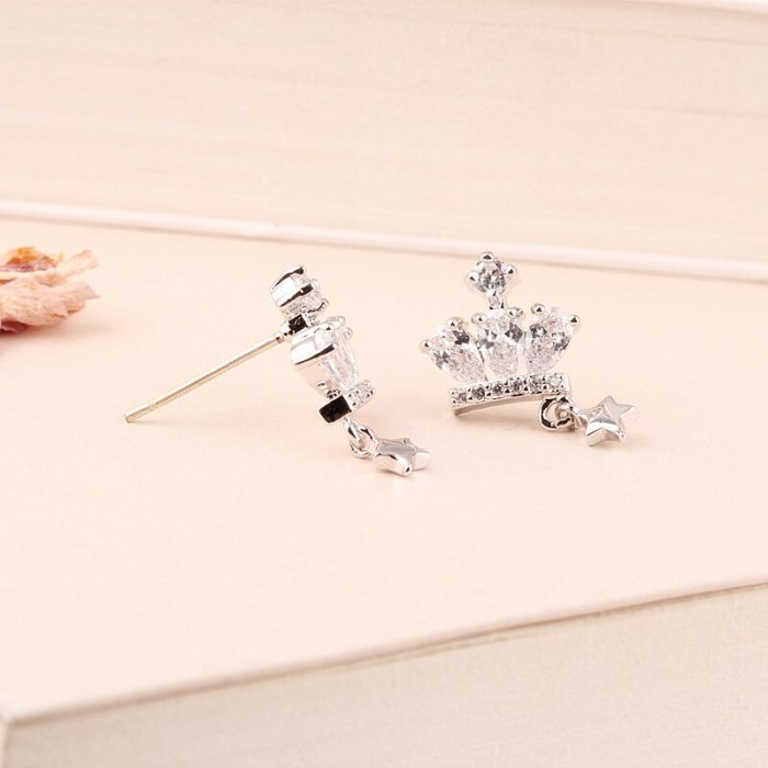 Crown Star Stud Earrings S925 Sterling Silver Pin Inlaid Black Zircon Korean Fashion Earrings Girl Jewelry Qxwe942