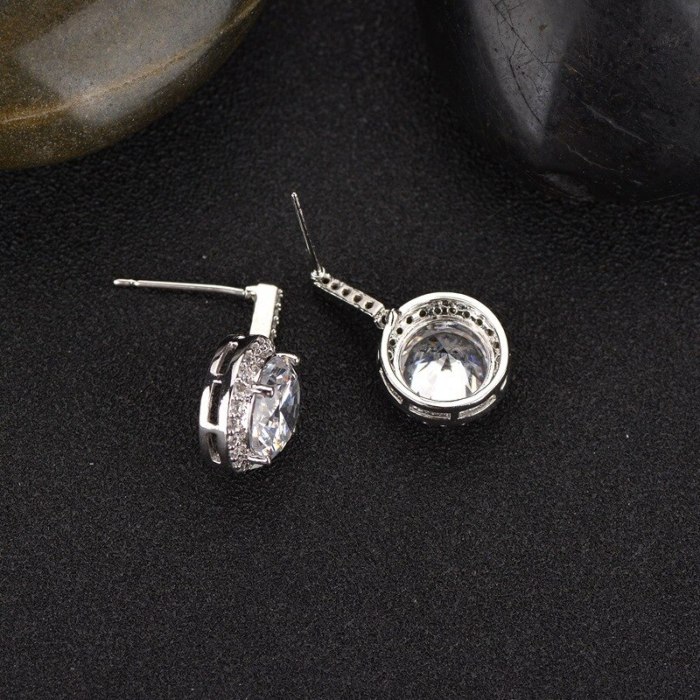 S925 Sterling Silver Pin Korean Fashion Earrings Female Ear Stud Earrings Jewelry AAA Zircon Inlaid Platinum Qxwe731