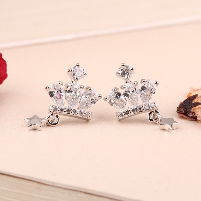 Crown Star Stud Earrings S925 Sterling Silver Pin Inlaid Black Zircon Korean Fashion Earrings Girl Jewelry Qxwe942