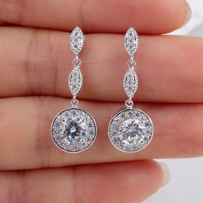 Korean-Style Fashion Zircon Earrings Tassels Delicate Ear Stud Earrings Jewelry QxWE657