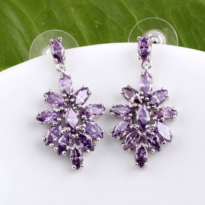 Ice Flowers Zircon Earrings AAA Zircon Stud Earrings Korean Earrings Dinner Wedding Jewelry Qxwe571