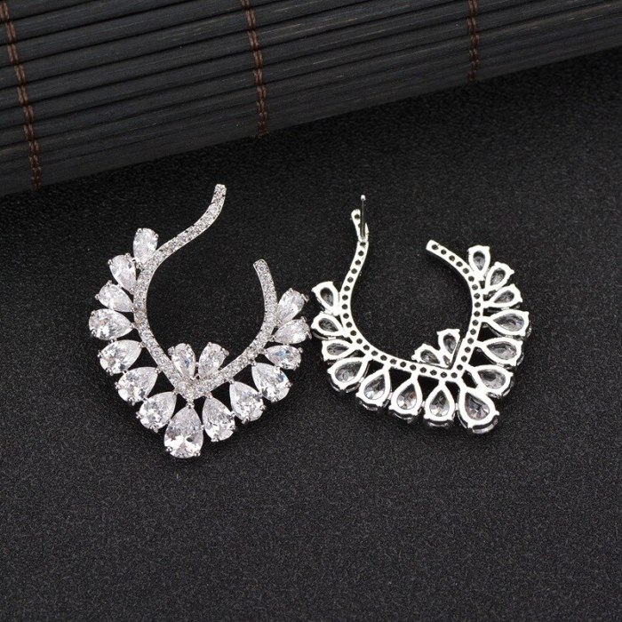 Korean-Style Gorgeous Ear Stud Sterling Silver Ear Pin AAA Zircon Inlaid Ear Stud Wedding Fashion Jewelry Qxwe975