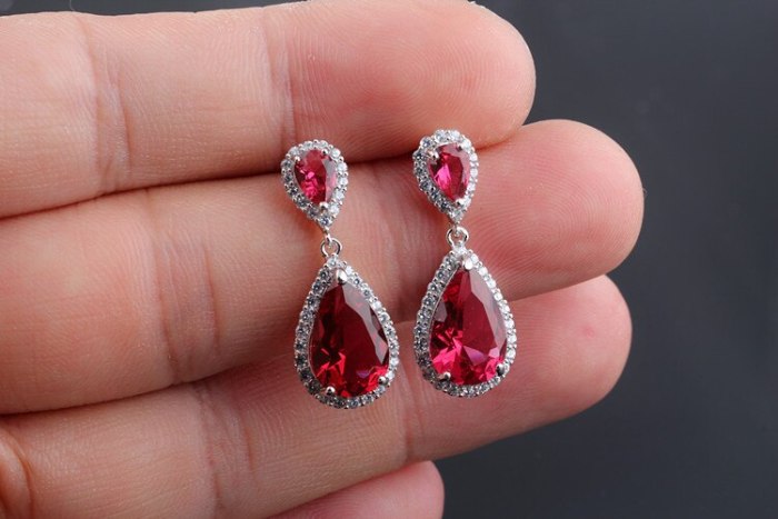 Rouge Stud Earrings Zircon Inlaid Dinner Earrings Korean Fashion Earrings Jewelry Qxwe714