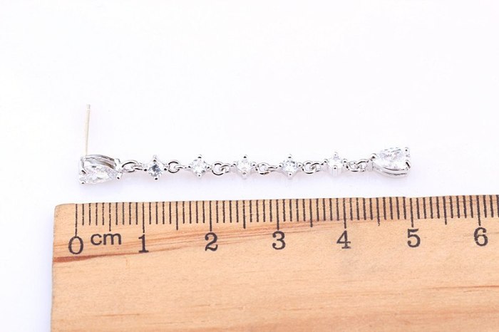 Creative Korean-Style Tassel Earrings 925 Sterling Silver Needle Ear Stud Copper Inlaid AAA Zircon Ear Stud Qxwe808