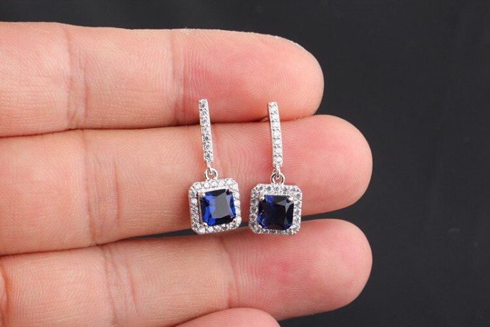 Korean-Style Stud Earrings Micro Pave Square Zircon Earrings Exquisite Fashion Long Earrings Jewelry Qxwe591