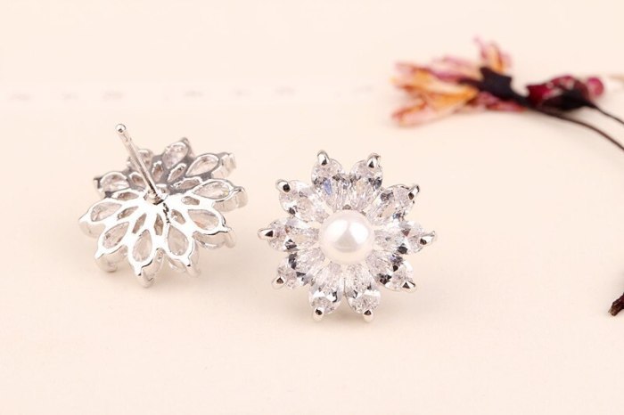 AAA Drop Zircon Pearl Inlaid Stud Earrings Japanese and Korean-Style Earrings Jewelry Qxwe920