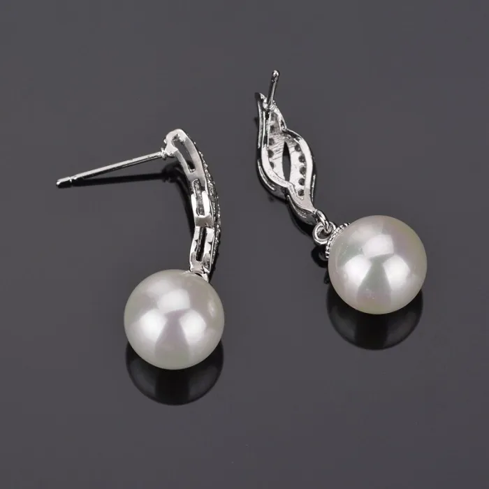 Classic Symmetrical Pearl Stud Earrings AAA Zircon Earrings Inlaid with Platinum Plated Simple Fashion Earrings Qxwe811