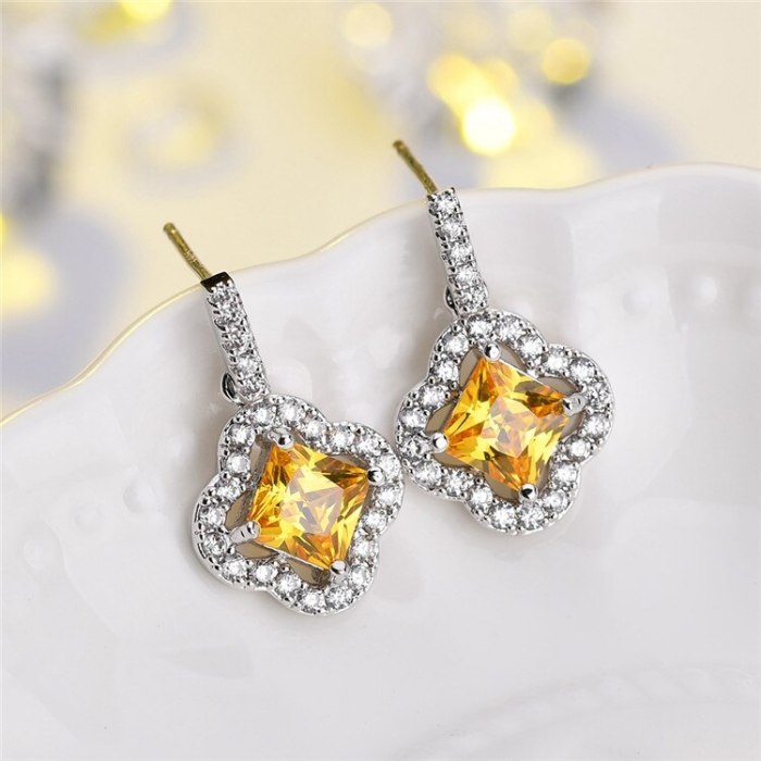 925 Sterling Silver Pin Copper Inlaid AAA Zircon Crystal Earrings Korean-Style Exquisite Stud Earrings Antique Earrings Qxwe1216