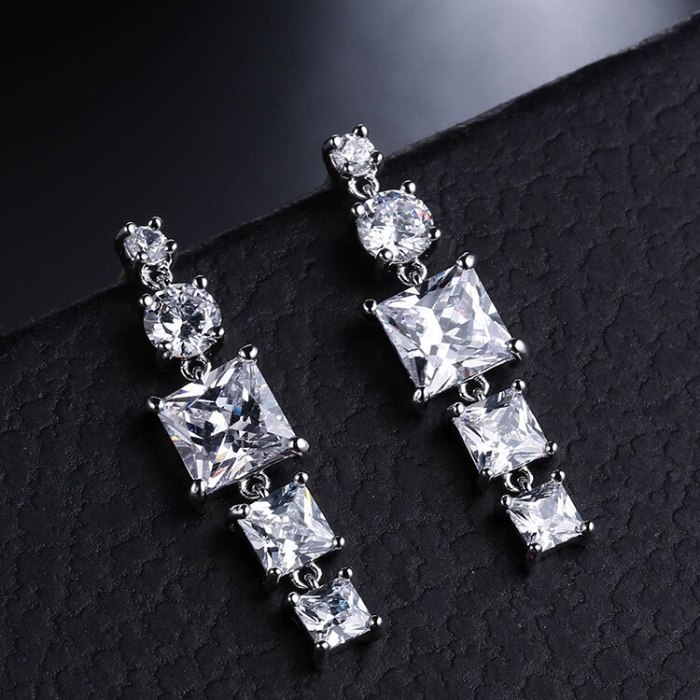 Creative Earrings Geometric Crystal Zircon Ear Pendant 925 Sterling Silver Ear Pin Korean Fashion Female Stud Earrings Qxwe821