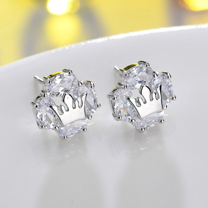 Retro Simple Bow Stud Earrings Girl Zircon Gold Plated New Fashion Japanese and Korean Simple Earrings  Qxwe1111