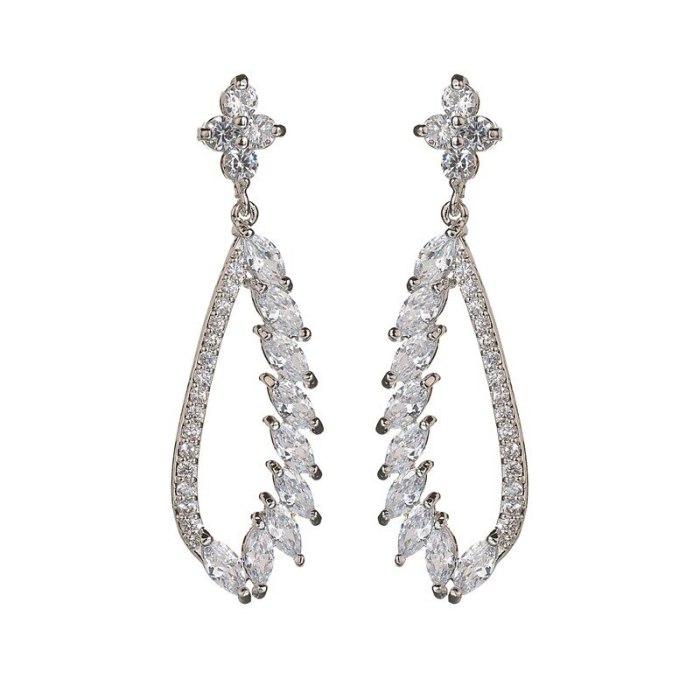 Luxury Exaggerated Fashion New Symmetrical Angel Wings Stud Earrings European and American Earrings  Qxwe953