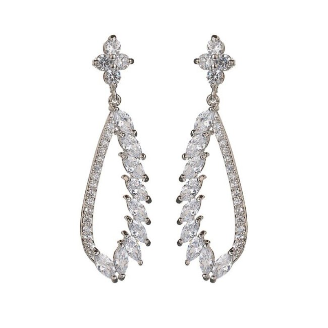 Luxury Exaggerated Fashion New Symmetrical Angel Wings Stud Earrings European and American Earrings  Qxwe953