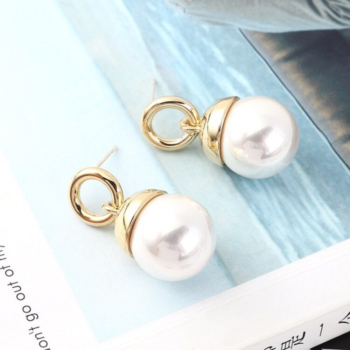 Korean Fashion Temperament Pearl Earrings Female Creative Retro Earrings Anti-Allergy Sterling Silver Needle Jewelry 140102
