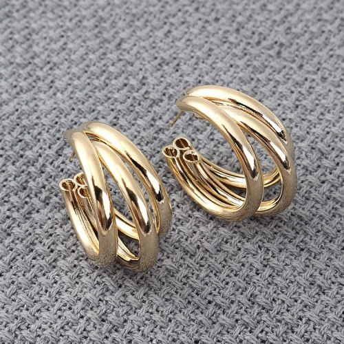 Creative Metal Stud earrings Female Fashion Simple C- Shaped Semicircle Hollow Earrings 925 Silver Needle earrings 139858