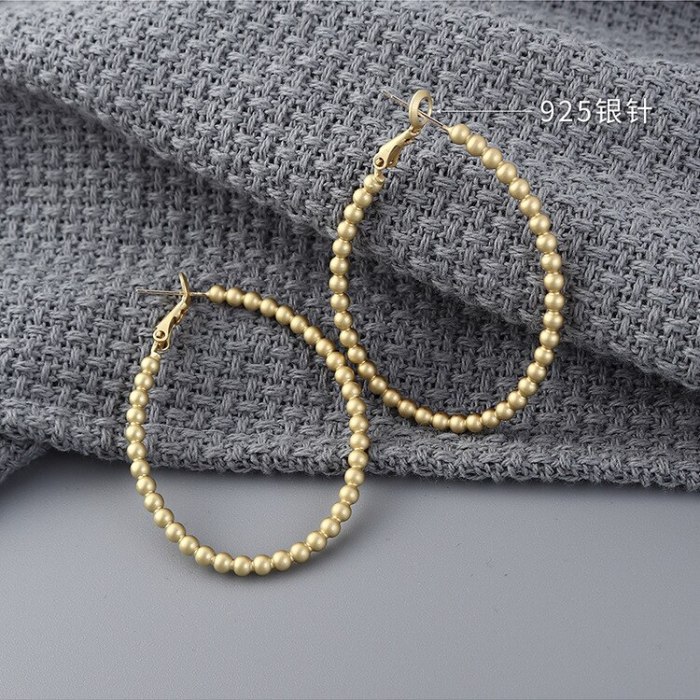 Europe Personality Earrings Female Fashion Beaded Ring Earring Hypoallergenic Sterling Silver Needle Stud Earrings 138874