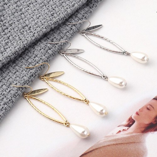 New European Creative Fashion Pearl Earrings Women's Simple and Versatile Geometric Hollow Earrings Small Jewelry 139836