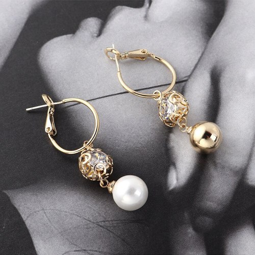 European Simple Fashion Pearl Earrings Women's Circle Hollow-out Vintage Earrings Sterling Silver Needle Stud Earrings 139838