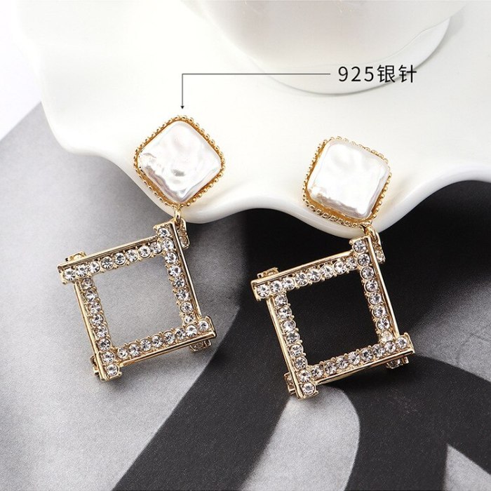 New European and American Simple Hipster Elegant Versatile Diamond Diamond Set Earrings Female Sterling Silver Pin 140030