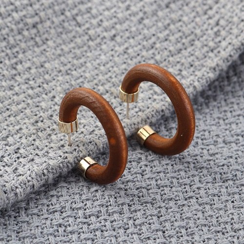 European Fashion Creative Cool Wood Earrings Female C- Shaped Half Circle Hollow Earrings 925 Silver Needle Earrings 140189