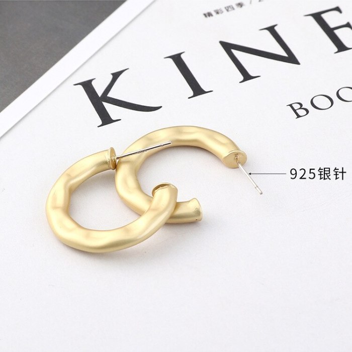 925 Sterling Silver Needle Stud Earrings Female European New Style Fashion Cool Hollow-out C-Shaped Letter Earrings Ring 138882