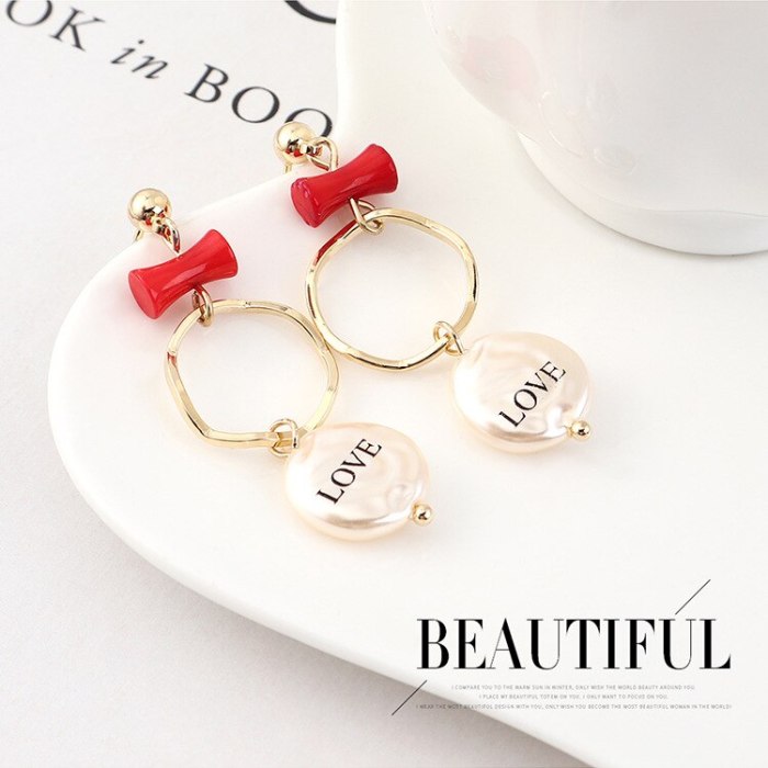 Exaggerated Creative Love Lettered Pearl Earrings Girl Hipster All-match S925 Silver Needle Ear Rings Wholesale 139846