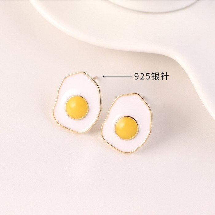 Fashion Creative Cool Poached Egg Earrings Girls Simple Hipster Painting Oil Cute S925 Silver Needle Ear Nail B-4628