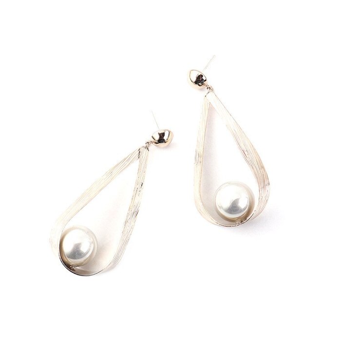 New European Exaggerated Imitation Pearl Earrings Female Geometric Drop-Shaped Earrings S925 Sterling Silver Needle 138954