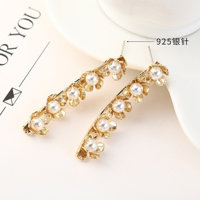 New Korean-Style Creative Fashion Elegant Pearl Earrings Women's Cool Flower S925 Silver Needle Stud Earrings 140149