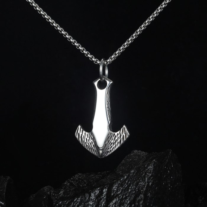Street Hip Hop Trend Flying Spear Pendant Men's Titanium Steel Necklace Jewelry Wholesale Gb1733