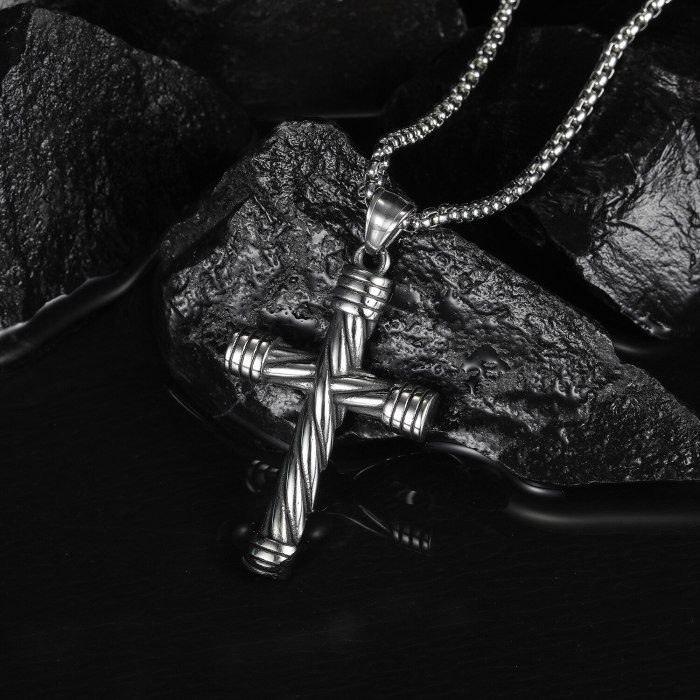 European and American Retro Style Jewelry Simple Twist Cylinder Cross Pendant Men's Titanium Steel Necklace Wholesale Gb1735