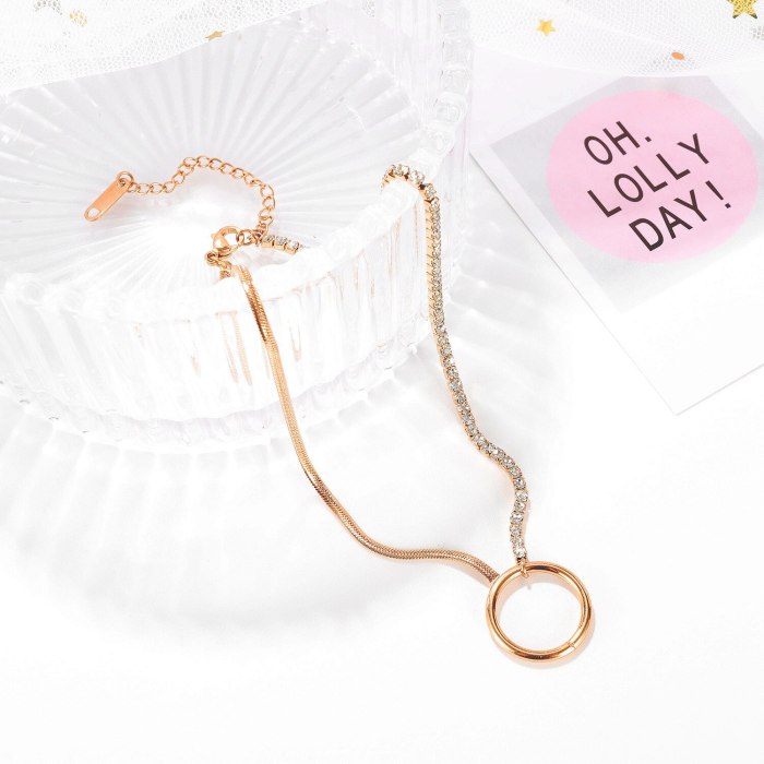 European and American Fashion Simple Round Pendant Personality Creative Rose-plated Gold Sweater Chain Gb1756