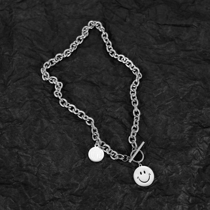 Korean Popular Stainless Steel Round Brand Necklace Smiling Face Love Titanium Steel Necklace Female Gb1777