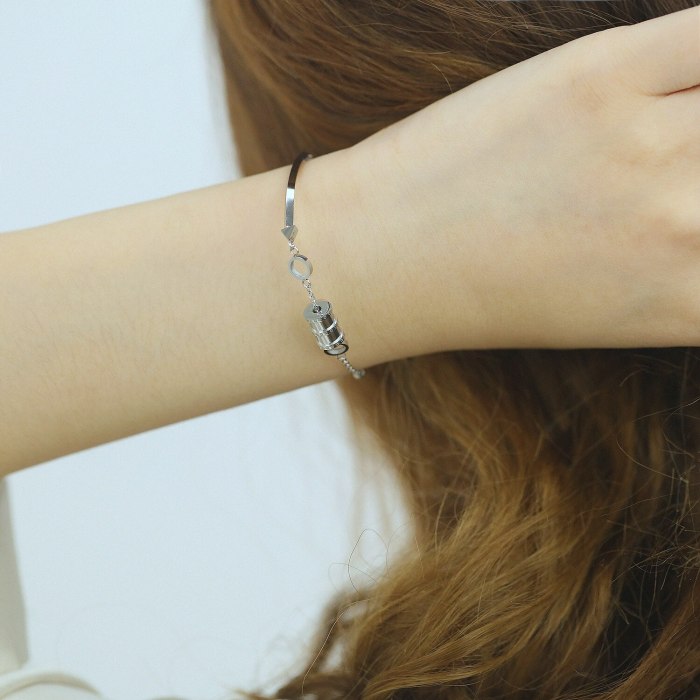 Titanium Steel Bracelet Female Korean Version of Simple Personality Temperament Transfer Bead Jewelry Gb1109