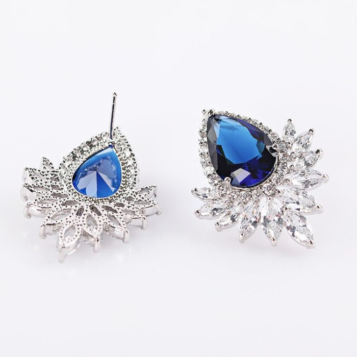AAA Water Drop Zircon Exquisite European and American Earrings Fashion Earrings Pure Silver Pin Gorgeous Earrings Qxwe1135