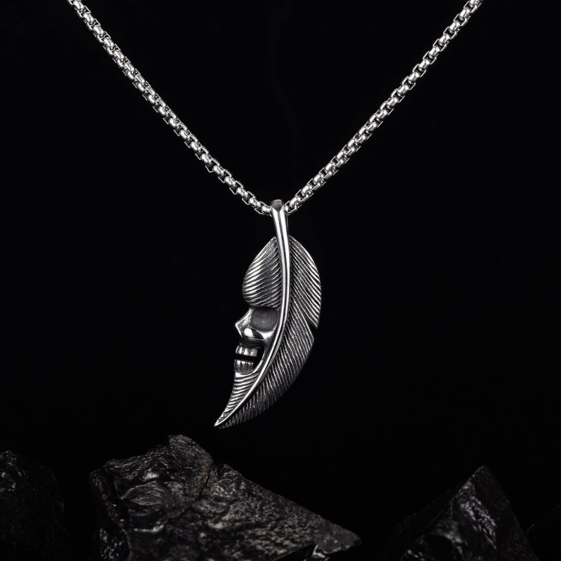 Korean Version Popular Creative Skull Leaf Pendant Men's Titanium Steel Necklace Wholesale Gb1840