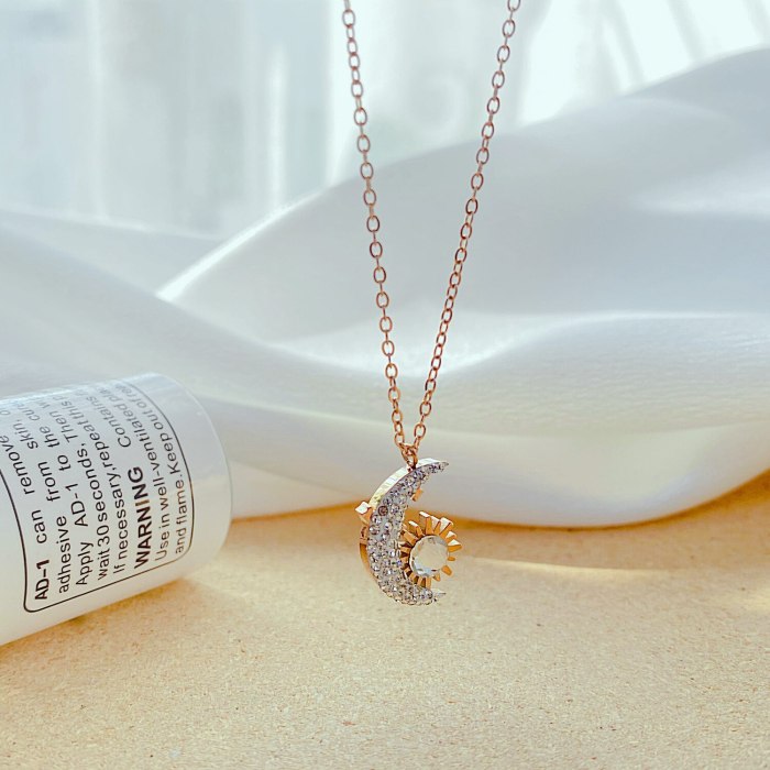 Korean Version New Product Fashion Temperament Moon Sun Diamond Ladies Titanium Steel Necklace Wholesale Gb1850
