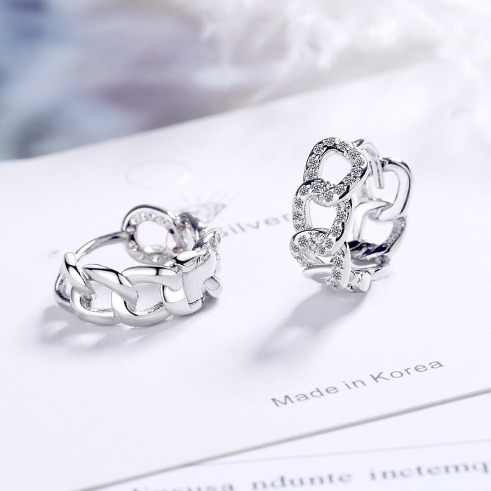 Simple Small Fresh Chain Ear Buckle Exquisite Personality Hollow Out Zirconium Inlaid Fashion Earrings Xzh591