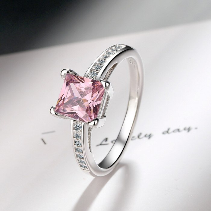 European and American Simple Four Claw Square Diamond Inlaid Zircon Princess Ring Hand Jewelry Xzq009