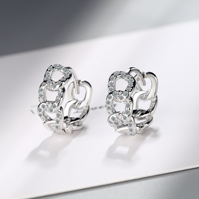 Simple Small Fresh Chain Ear Buckle Exquisite Personality Hollow Out Zirconium Inlaid Fashion Earrings Xzh591