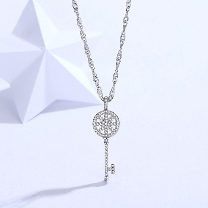 S925 Sterling Silver Temperament Classic Key Necklace Female All-match Diamond Flower Pendant Wholesale MlF1669