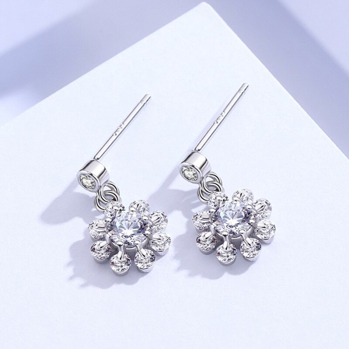Mori Flower Earrings Women's Korean Temperament Classic Zircon Stud Earrings S925 Sterling Silver Earrings Mle1526