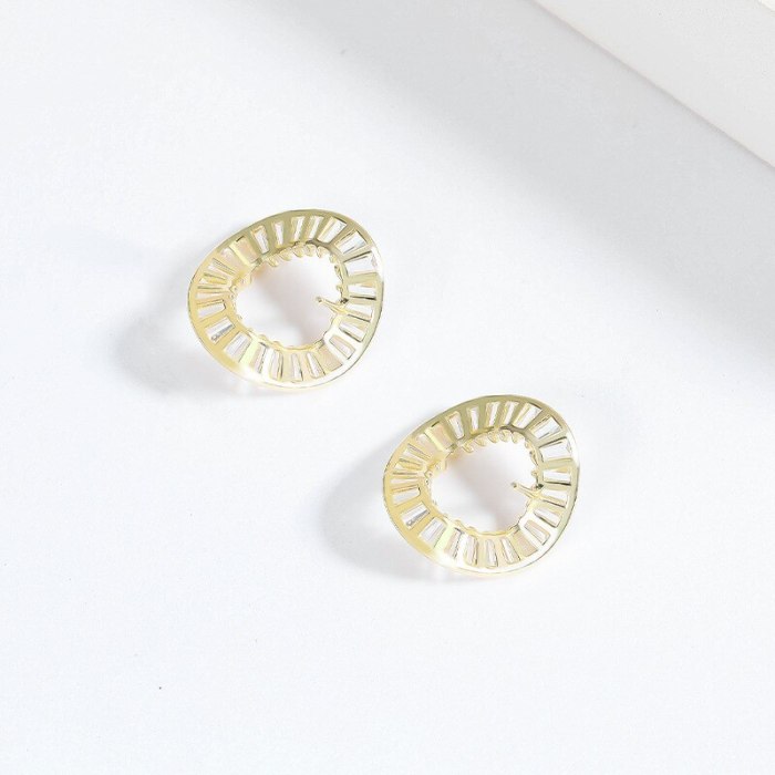S925 Pure Silver Geometric Circle Earrings Female Minimalist Diamond Stud Earrings Jewelry Wholesale MlF2582