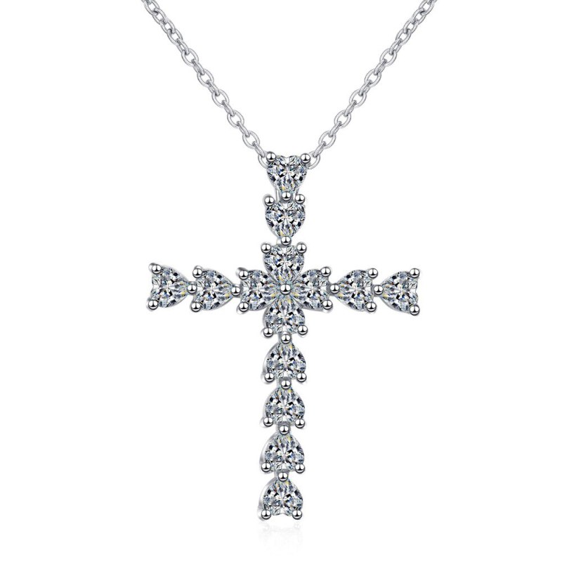 Heart-shaped Zircon Cross Pendant Clavicle Chain Personality Full Diamond Design Light Luxury XzDZ537