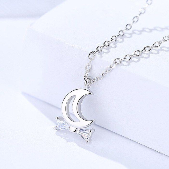 S925 Pure Silver Jewelry Female Korean Version Minimalist Cute 100 Stone Moon Necklace MlA1345