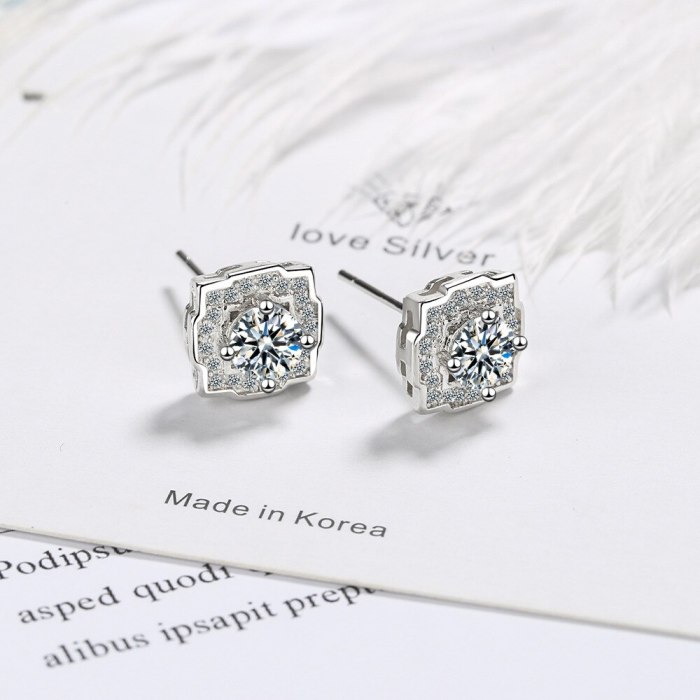 Fresh Elegant Zircon Diamond Hollow Square Sweet Earrings Super Flash Earrings Xzed914