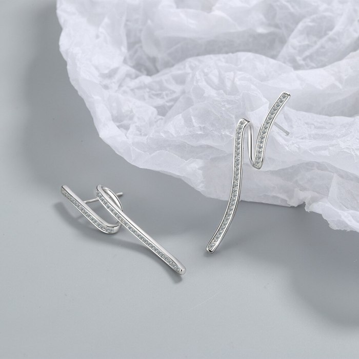 Wave Line Earrings Inlaid with Zirconium Diamond Ins Irregular Temperament Small Earrings Xzed913