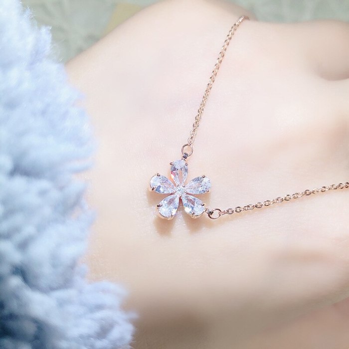 Korean Student Girlfriends Gift Necklace Women's Clavicle Chain Flower Pendant Trendy Simple Personalized Jewelry Wholesale