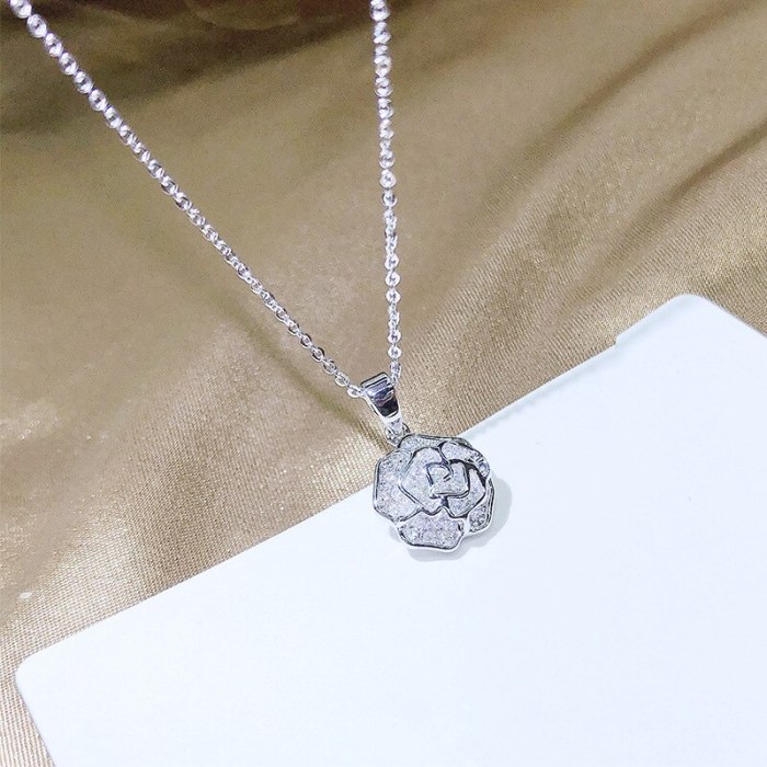 Korean Style Fashion Retro Rose Ins Necklace Simple Clavicle Chain Women's Necklace Jewelry Wholesale