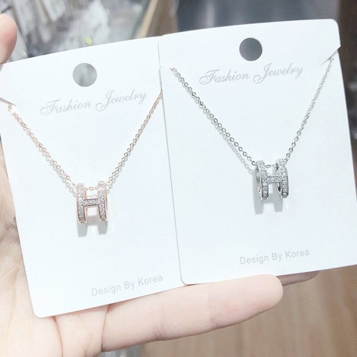 Women's Korean Letter Necklace Fashionable Simple Fashion Hollow Diamond-Embedded Elegant Pendant Clavicle Chain Jewelry Yhx458