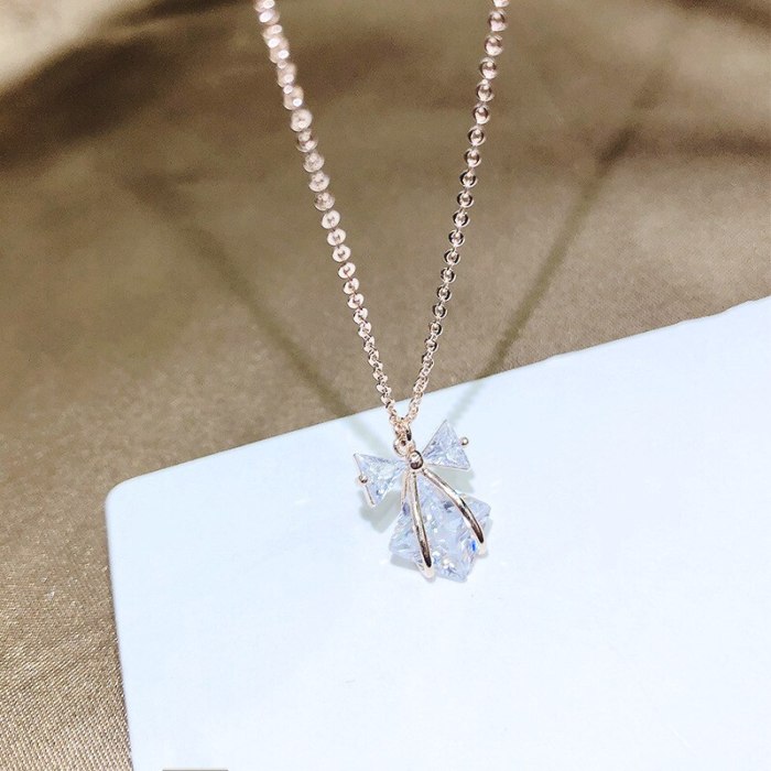 Korean Style New Necklace Female 3A Zircon Inlaid Pendant Clavicle Chain Jewelry Necklace Yhx310
